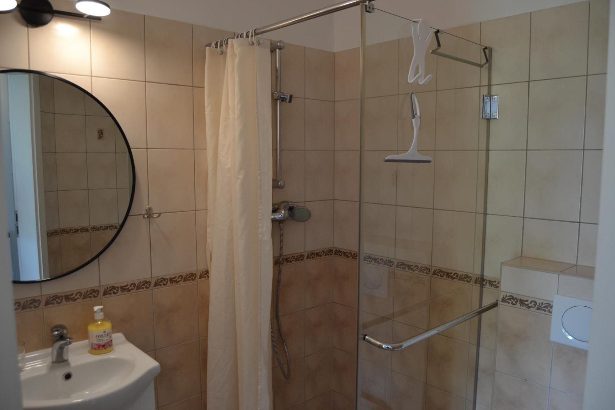 Privatunterkunft Dom Aurora - 2, 3, 4 Osobowe Nad Morzem Dziwnówek